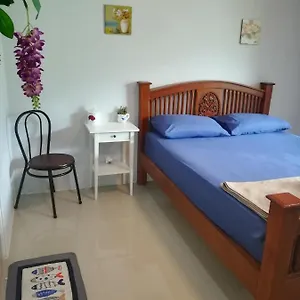 Mea-pon Hostel